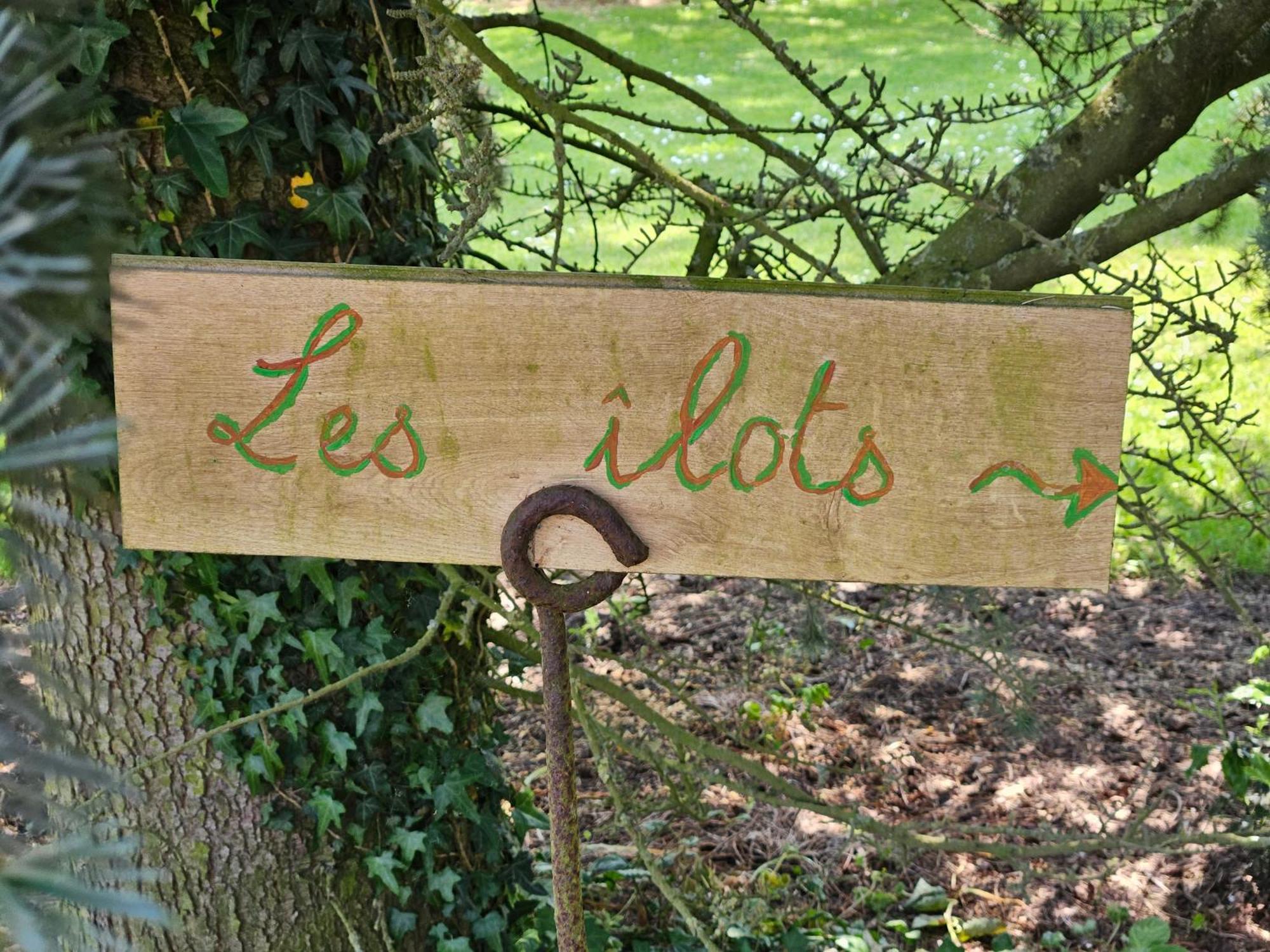 Le Clos Du Clocher Gueudecourt Exterior foto